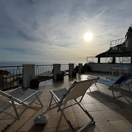 Sunflower Terrazza Panoramica Lägenhet Levanto